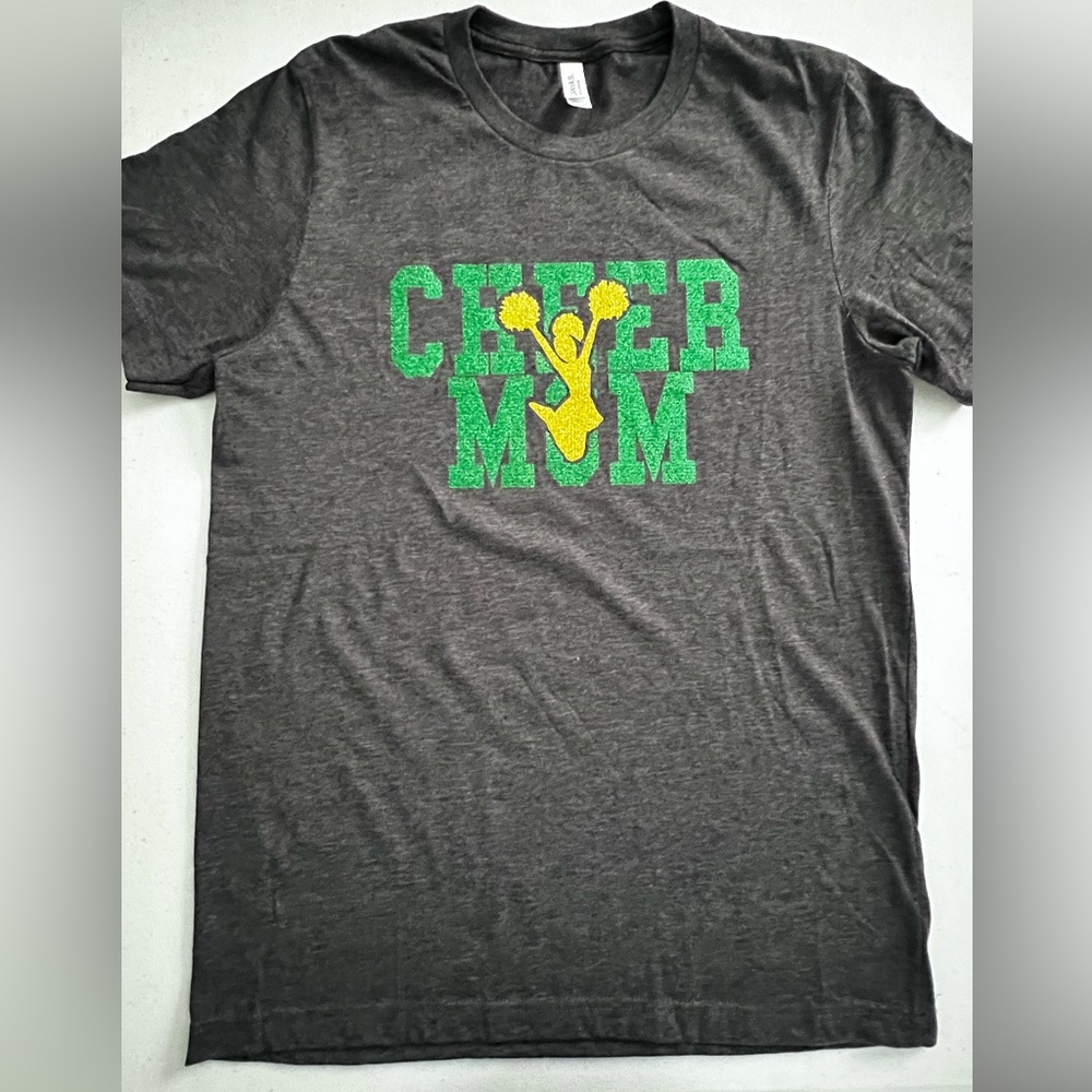Cheer Mom Cheerleading Gray T-Shirt, Size M